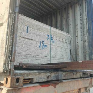 盐城 芝麻白花岗岩石材3.0公分光面毛板装柜出货