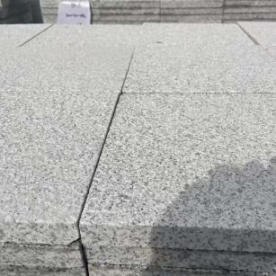 盐城 白麻花岗岩石材推荐 荔枝面地铺石