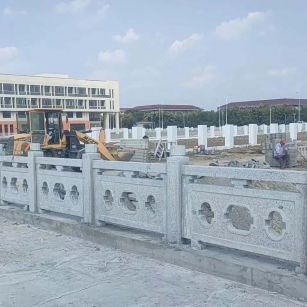 盐城 白麻花岗岩荔枝面河道栏杆