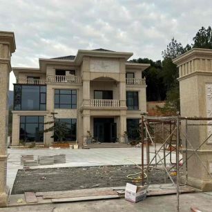 盐城 黄金麻花岗岩别墅雕花外墙干挂配上门口雕花罗马柱