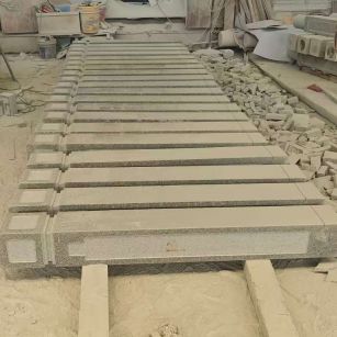 盐城 芝麻白异形加工雕刻-栏杆大柱，方柱