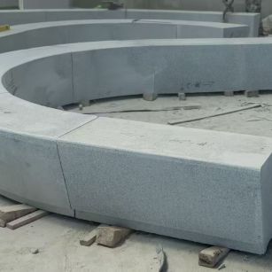 盐城 芝麻白花岗岩光面弧形坐凳