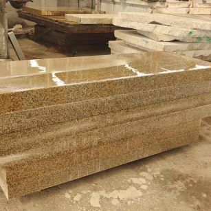 盐城 黄金麻栏杆料半成品加工中