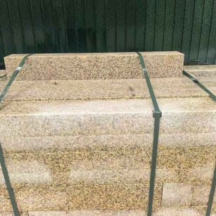 盐城 黄金麻花岗岩石材机切面栏杆料半成品