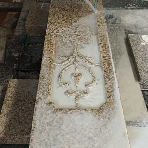 盐城 黄金麻花岗岩异形加工雕刻栏杆大柱