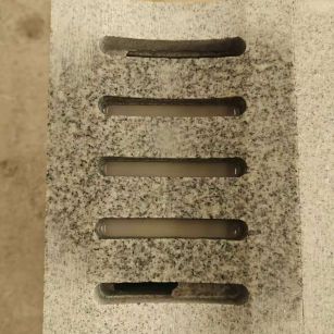 盐城 芝麻白拉丝面花岗岩U型开槽排水槽