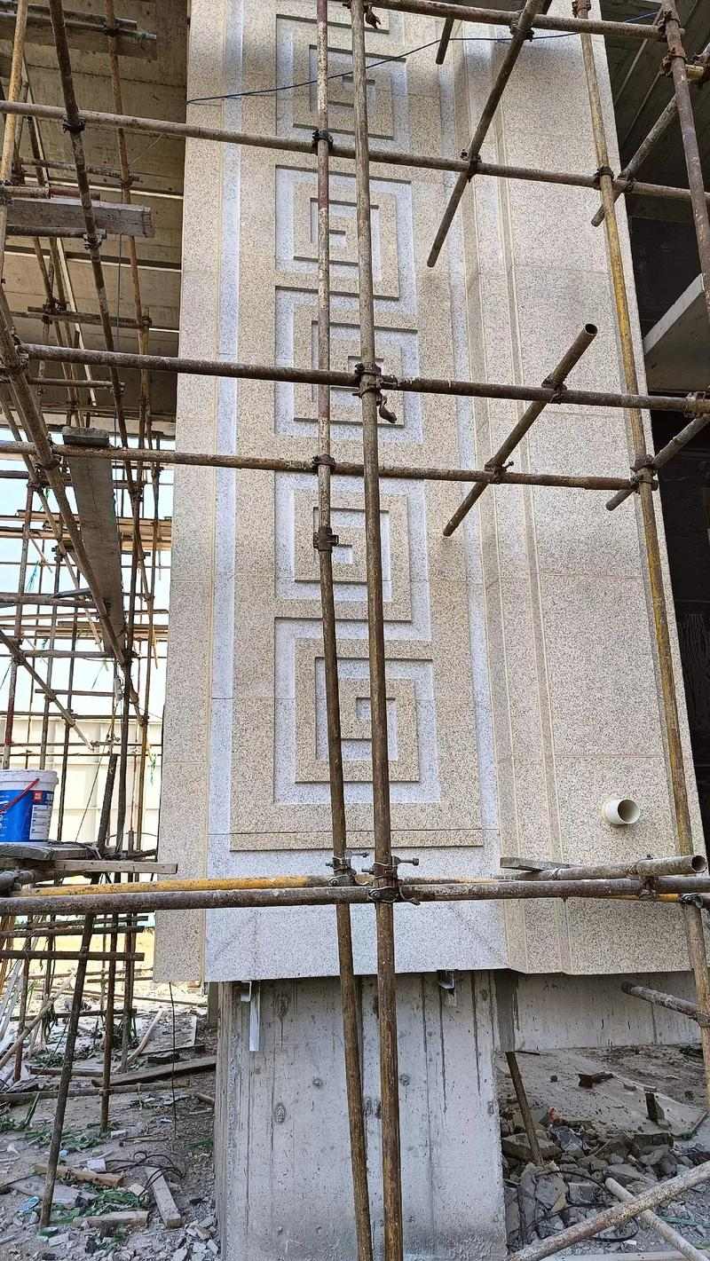 盐城 黄金麻花岗岩别墅外墙干挂回纹造型效果