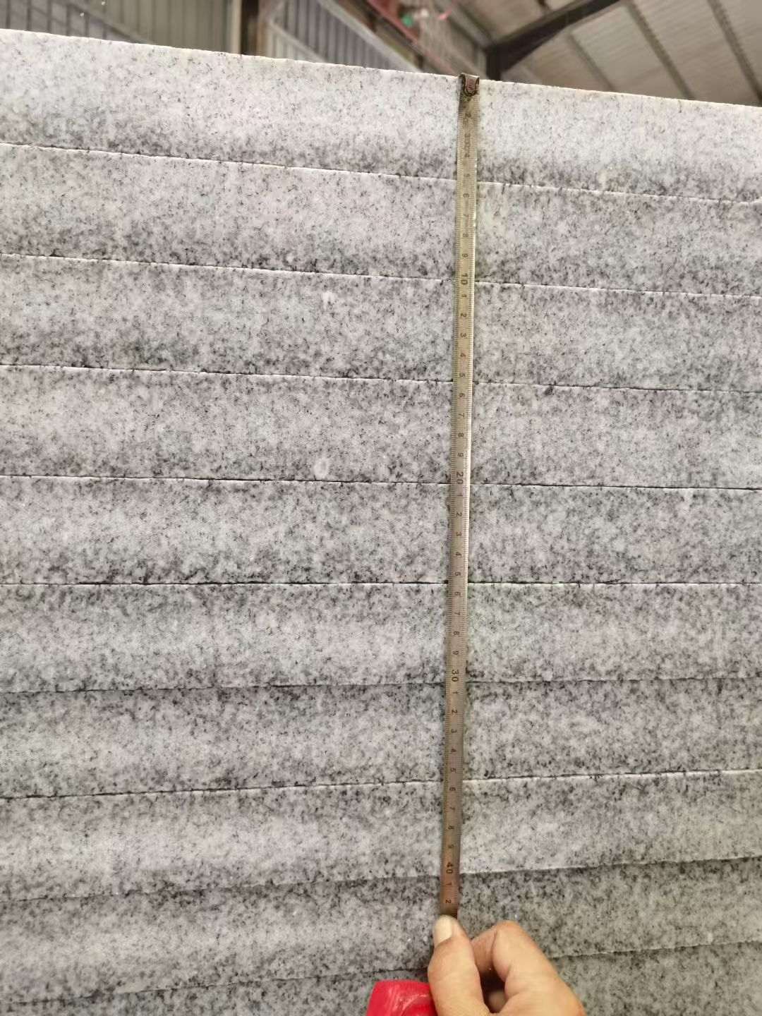 盐城 芝麻白火烧成品厚薄均匀，B料价格接近A料质量