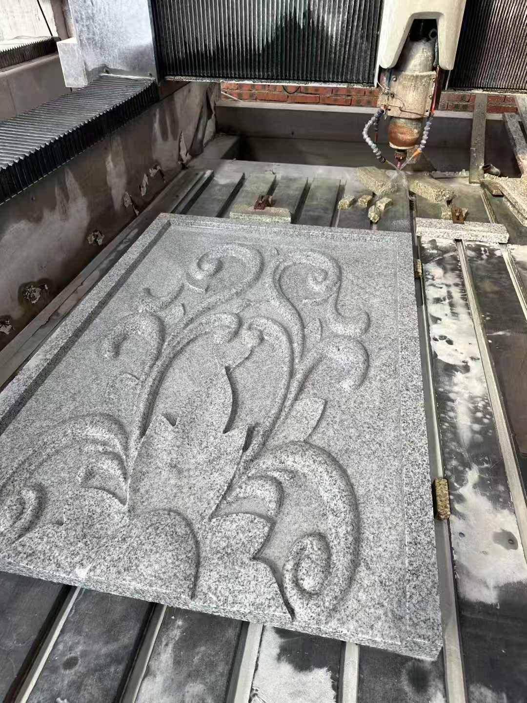 盐城 白麻别墅干挂雕花板