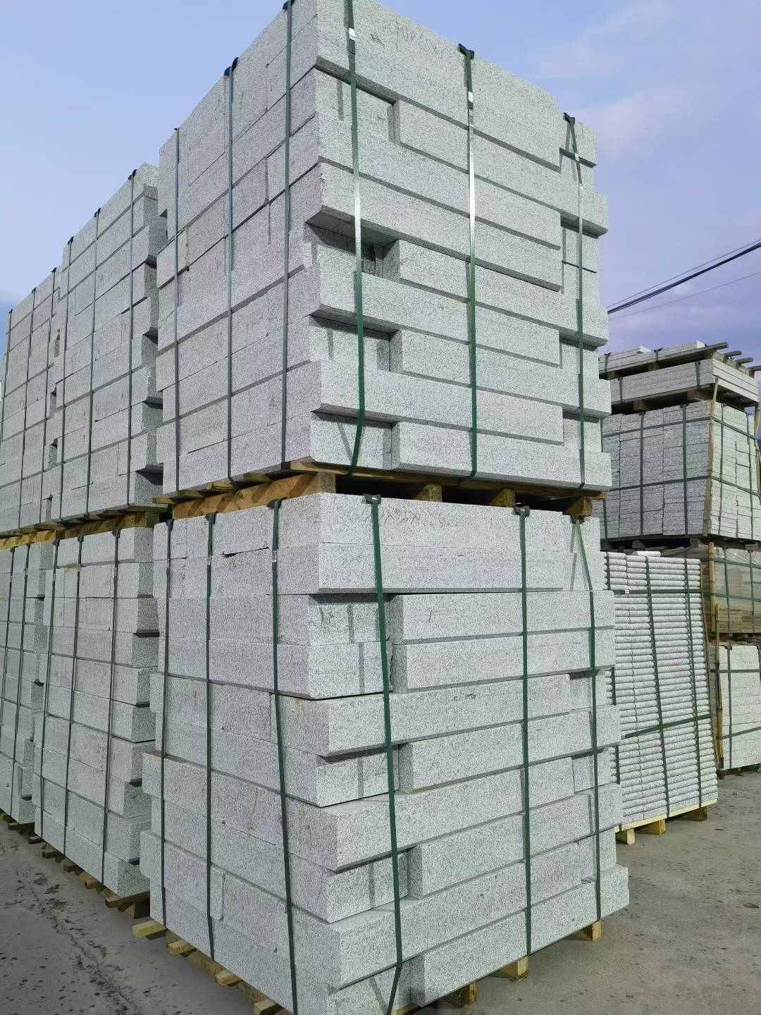 盐城 芝麻白花岗岩路沿石，路缘石，路肩石，道牙，立缘石，马路牙子，街沿石，侧石等