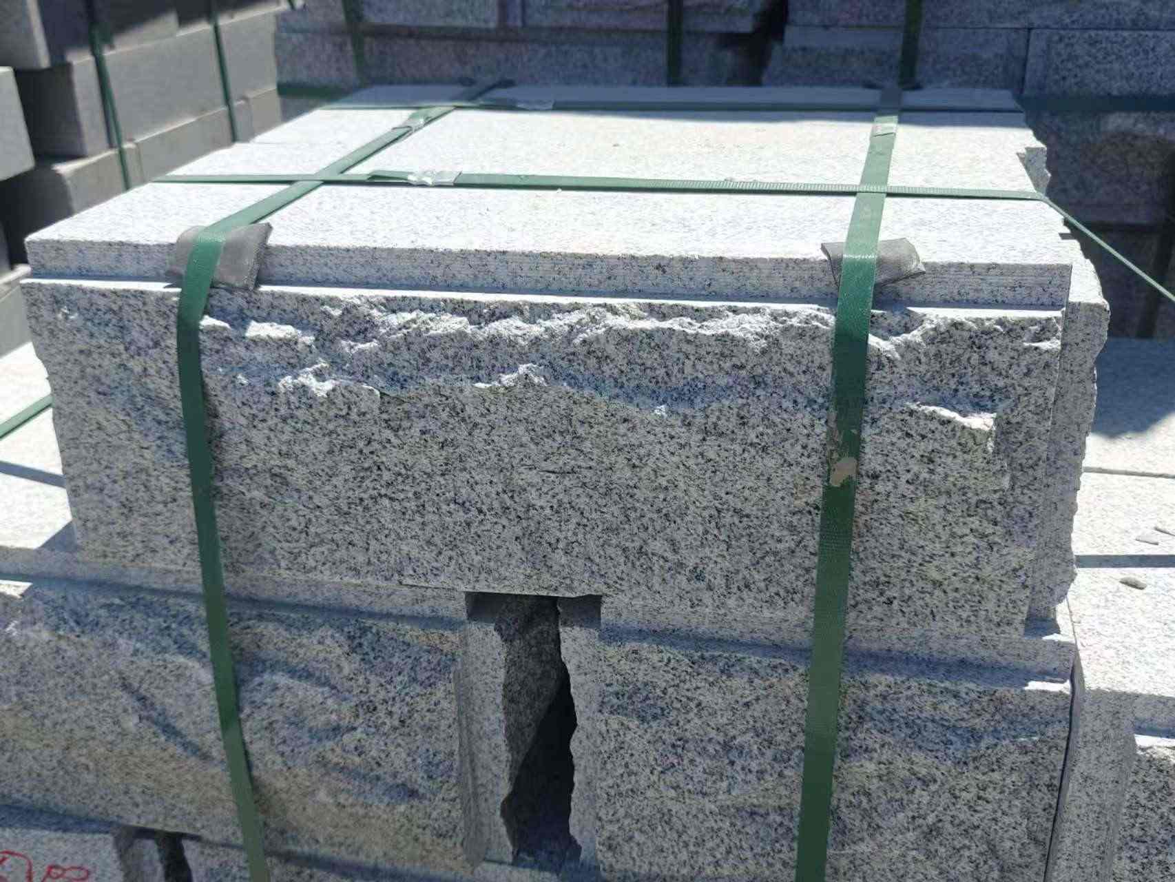 盐城 芝麻白花岗岩自然面成品