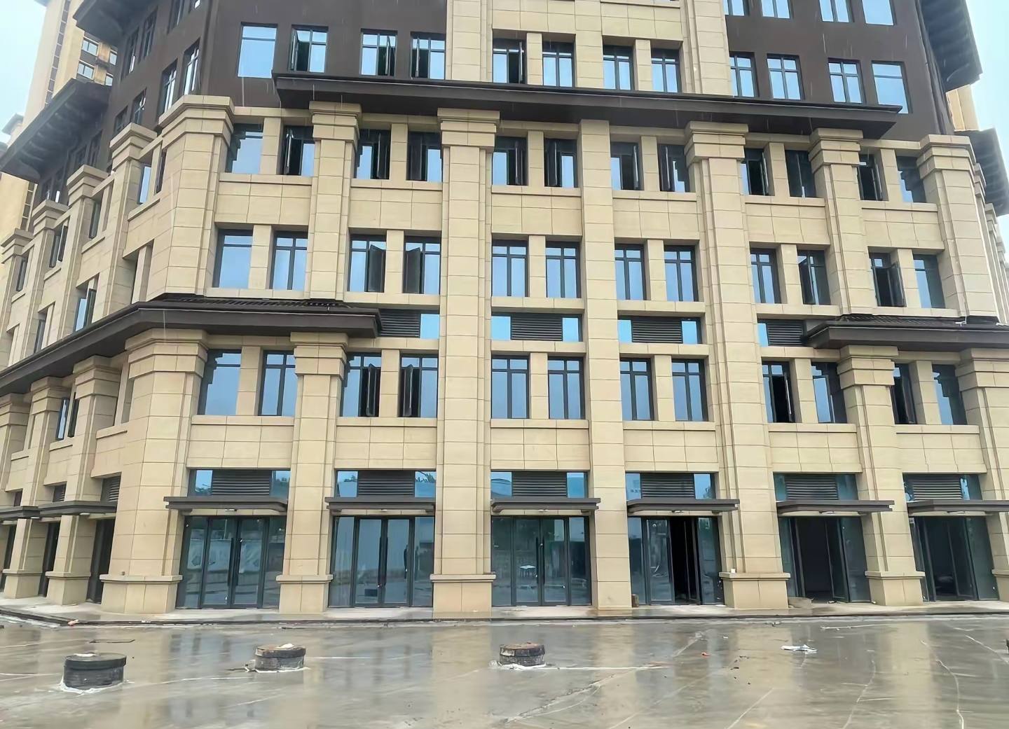 盐城 黄金麻花岗岩荔枝面小区外墙干挂