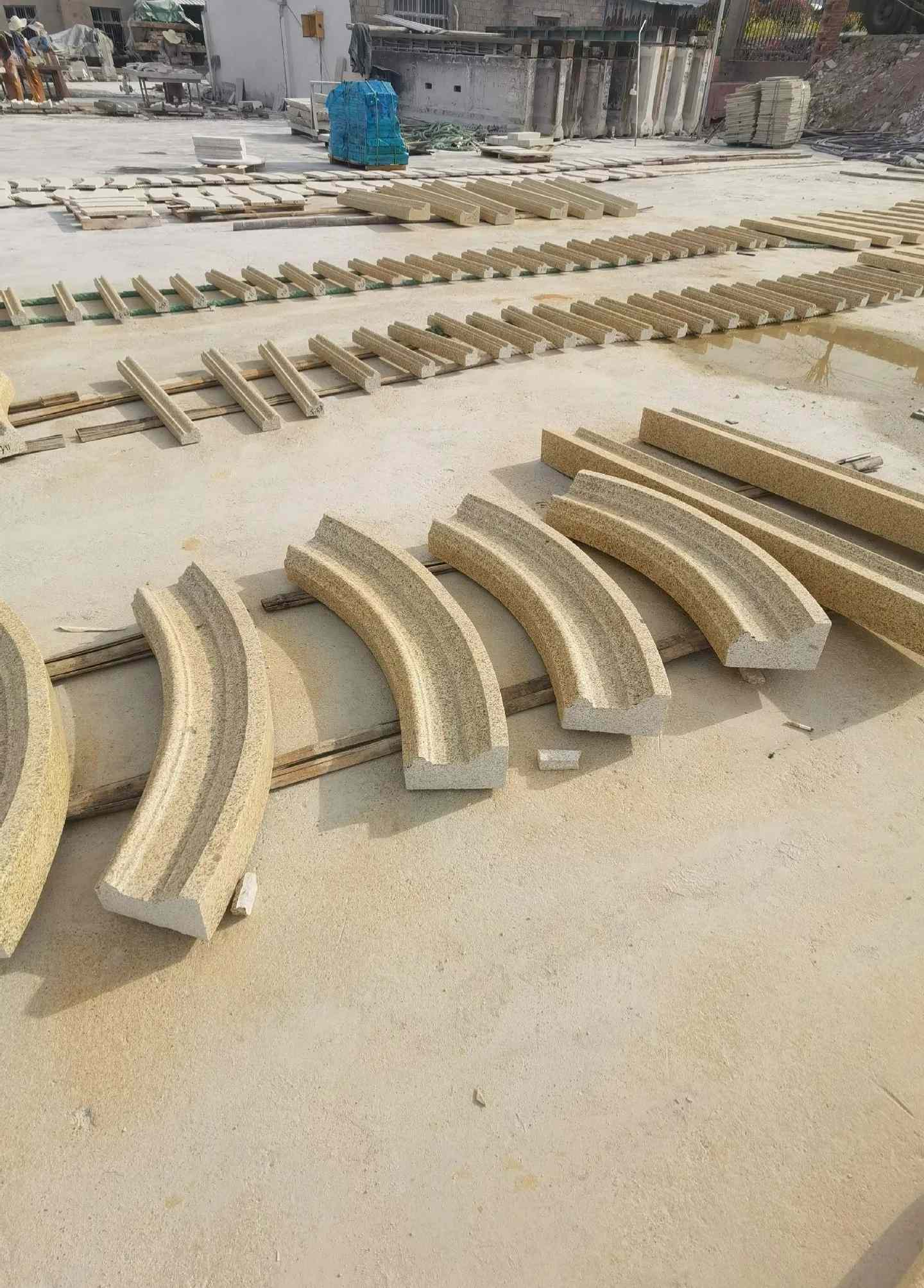 盐城 黄金麻花岗岩别墅线条