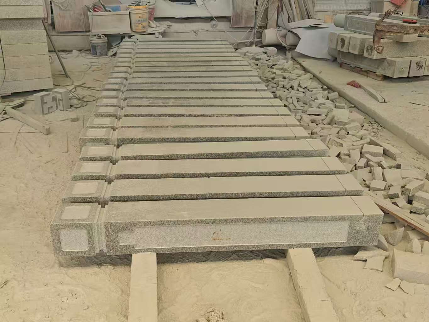 盐城 芝麻白异形加工雕刻-栏杆大柱，方柱