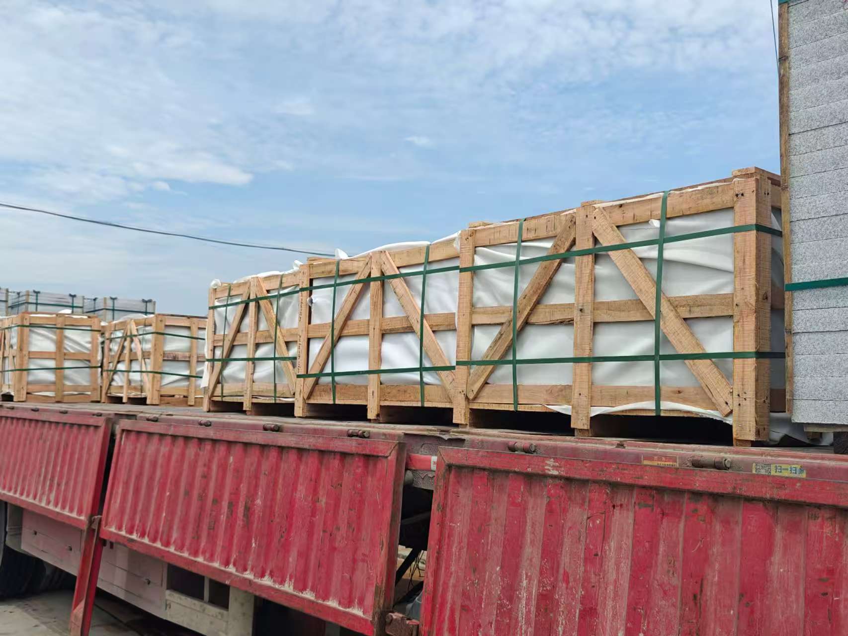 盐城 芝麻白花岗岩地铺石出口专车-泰国游