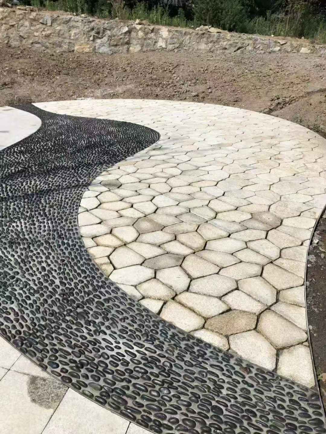 盐城 黄金麻冰裂纹地铺石工地铺装案例